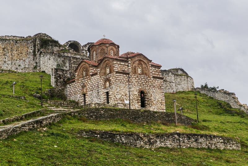 السياحة في ألبانيا 